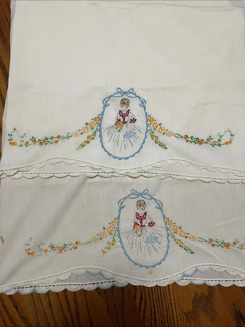Vtg Embroidered White Cotton Pillowcases with Blue Floral Medallion